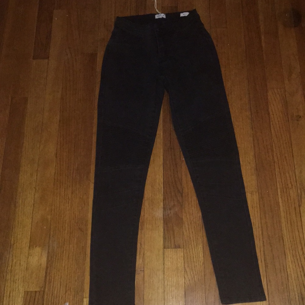 Skinny Jeans (36) size 3